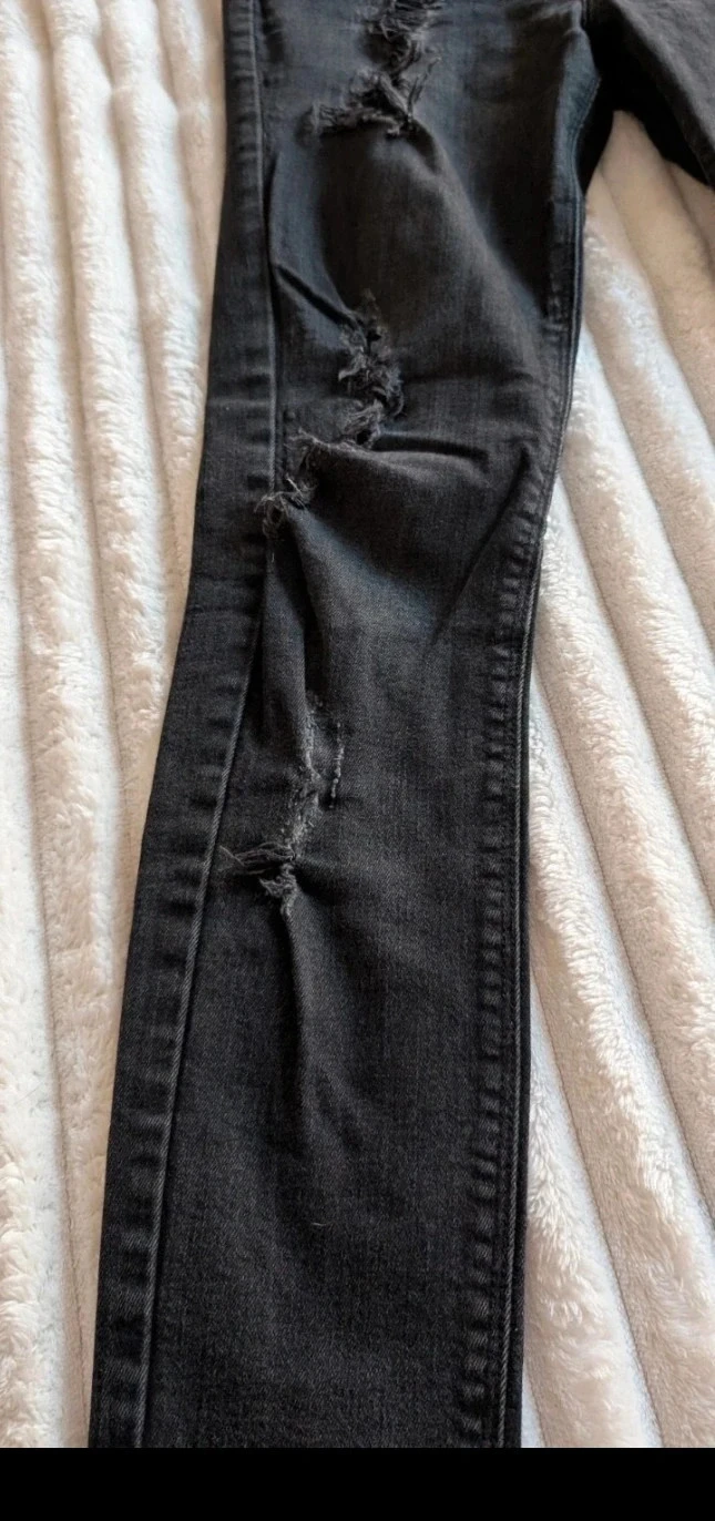 Magnífico Jean skinny negro destruido Boohoo Blue – photo 2